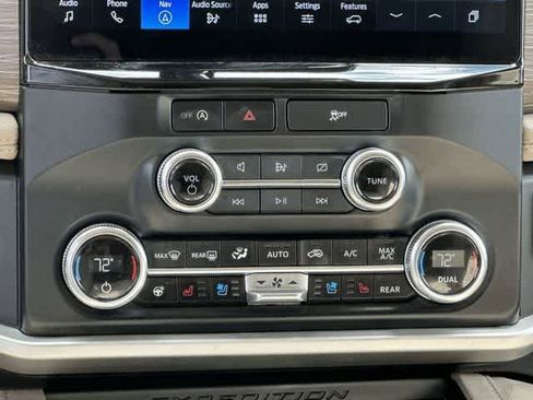 Used 2024 Ford Expedition Max Limited RWD image 16
