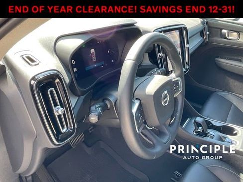 Certified 2023 Volvo XC40 B4 Core w/ Protection Package Premier image 13