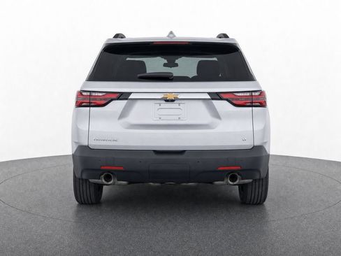 Used 2022 Chevrolet Traverse LT FWD image 7