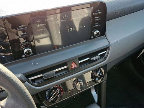 New 2026 Kia Seltos LX image 8