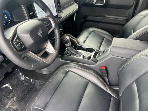 New 2025 Ford Bronco Badlands image 10