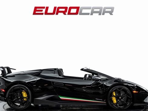 Used 2019 Lamborghini Huracan Performante image 7