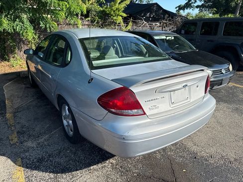 Used 2007 Ford Taurus SE FWD image 4