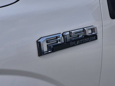 Used 2015 Ford F150 Platinum w/ Equipment Group 701A Luxury AWD/4WD image 13