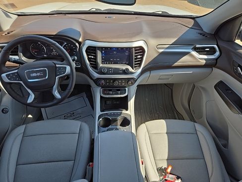 Used 2023 GMC Acadia SLT w/ Preferred Package image 15