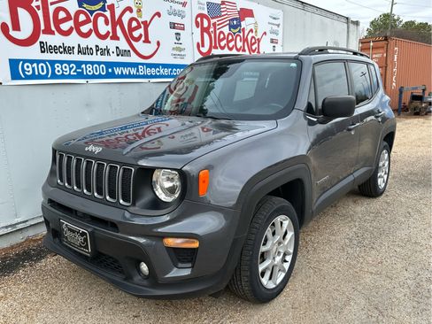 Used 2022 Jeep Renegade Latitude w/ Convenience Group image 6