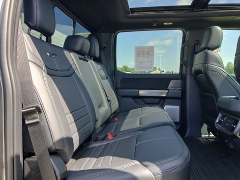 Used 2026 Ford F250 Platinum AWD/4WD image 21