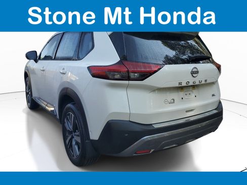 Used 2023 Nissan Rogue SL w/ SL Premium Package image 8