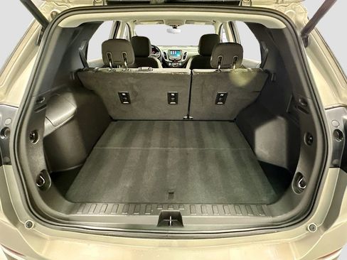 Used 2018 Chevrolet Equinox LT image 28