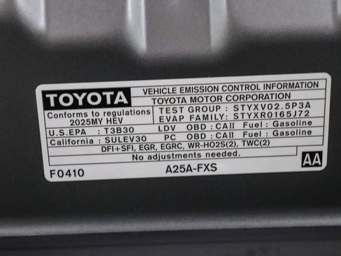 Used 2025 Toyota Camry SE FWD image 28