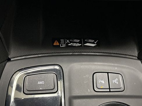 Used 2023 Chevrolet Equinox Premier AWD/4WD image 60