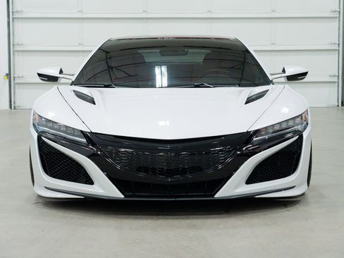 Used 2017 Acura NSX image 2