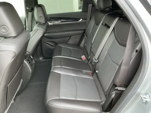Used 2025 Cadillac XT5 Premium Luxury image 8