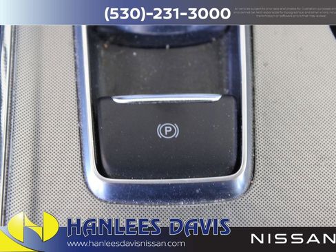 Used 2022 Ford Edge Titanium w/ Equipment Group 301A AWD/4WD image 22