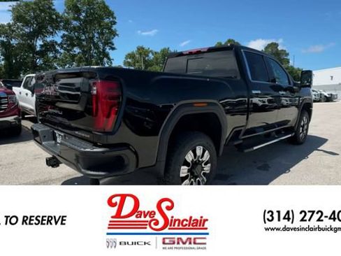 New 2026 GMC Sierra 2500 Denali w/ Denali Reserve Package AWD/4WD image 8