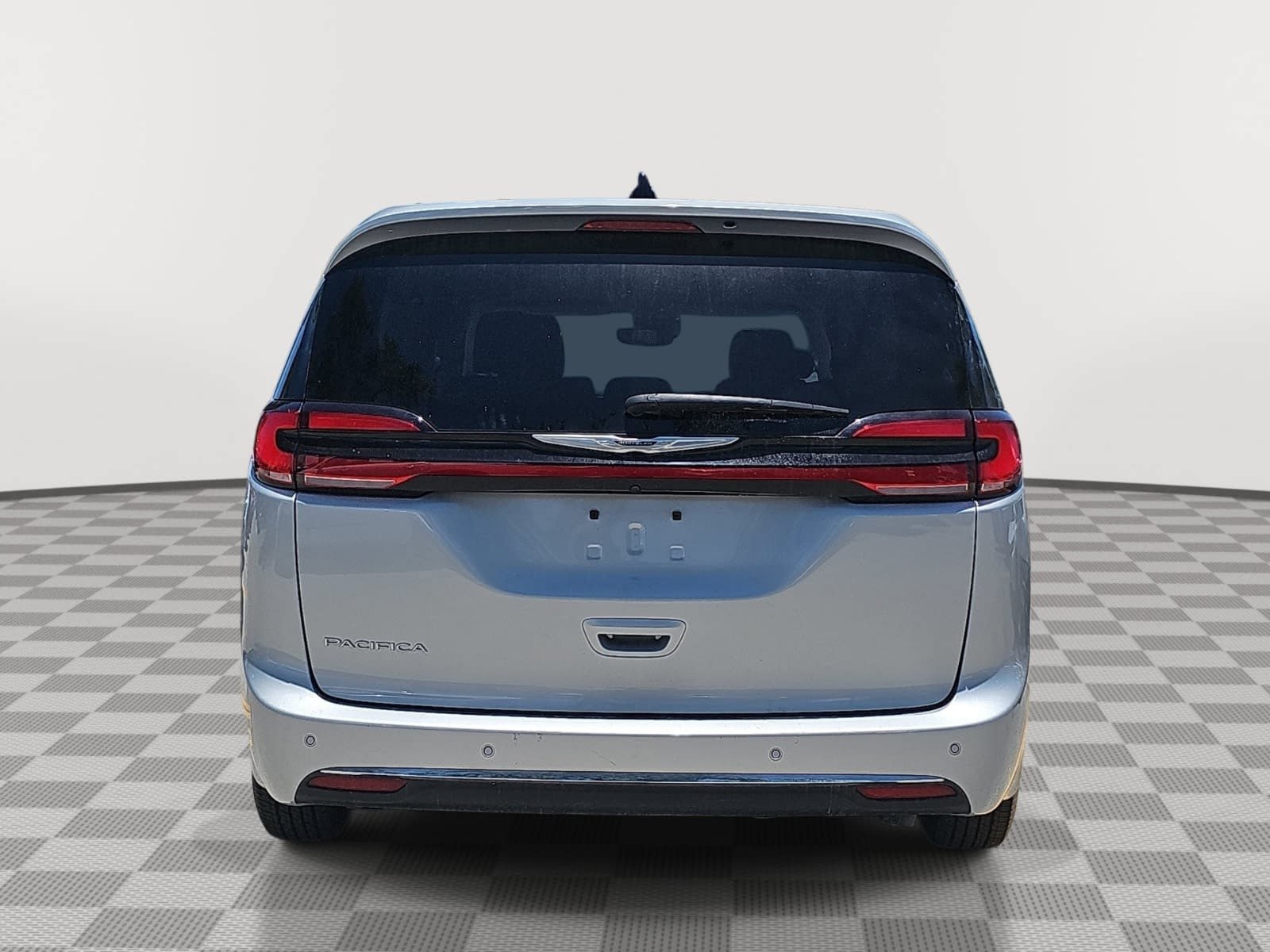 Used 2024 Chrysler Pacifica Touring-L FWD image 7
