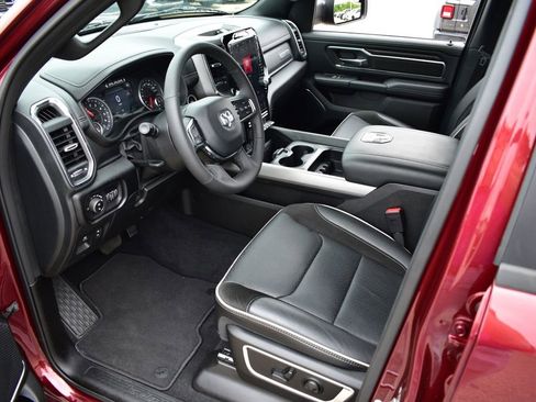 Used 2026 RAM 1500 Laramie AWD/4WD image 18