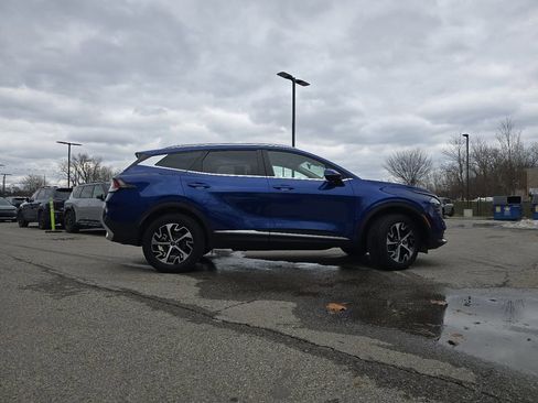 Used 2024 Kia Sportage EX image 18