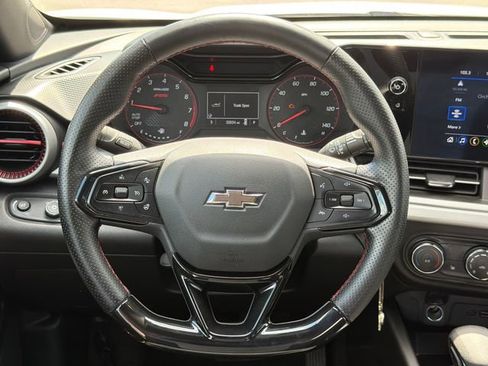 Used 2024 Chevrolet Trax RS w/ Driver Confidence Package FWD image 23