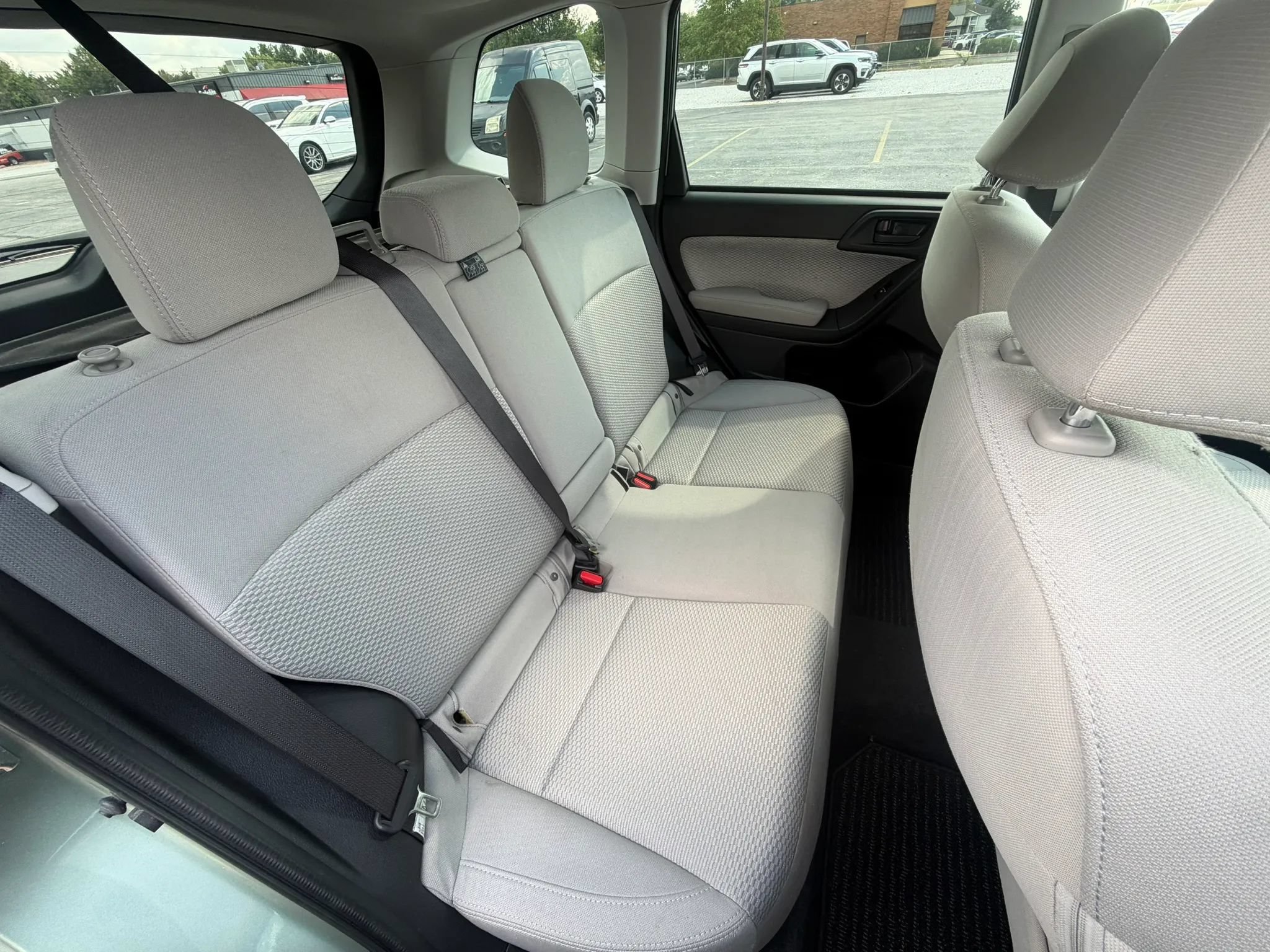 Used 2018 Subaru Forester 2.5i Premium w/ All-Weather Package AWD/4WD image 33