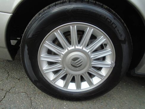 Used 2010 Mercury Grand Marquis LS image 25