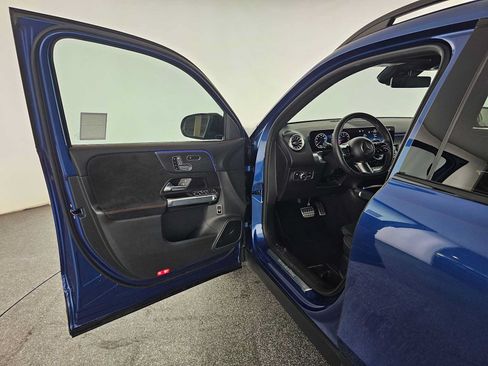 Used 2024 Mercedes-Benz GLB 250 image 19