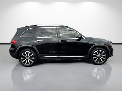 Used 2022 Mercedes-Benz GLB 250 image 2
