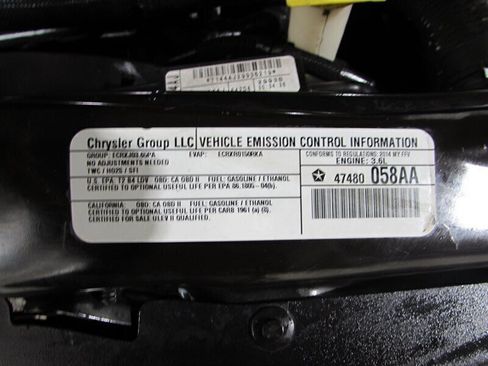 Used 2014 Chrysler Town & Country Touring image 55