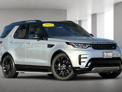Used 2019 Land Rover Discovery HSE image 2