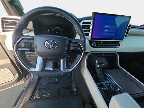 Used 2024 Toyota Sequoia Capstone AWD/4WD image 18