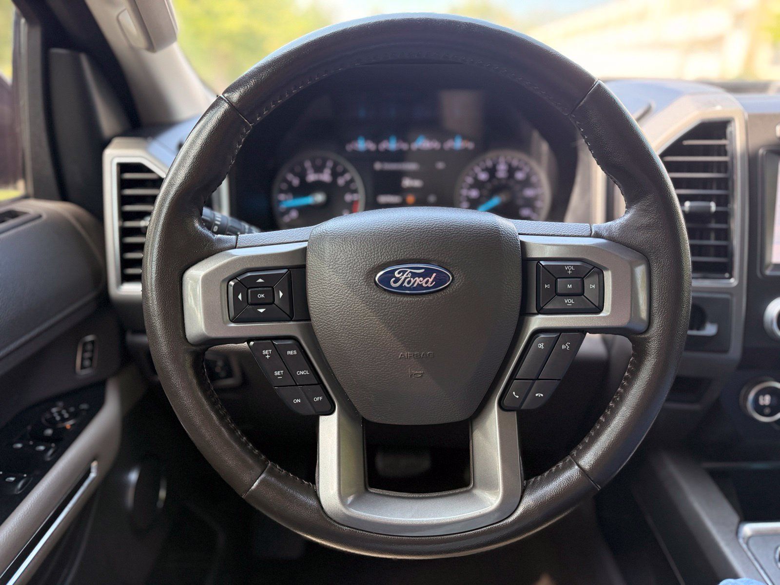 Used 2021 Ford Expedition XLT RWD image 25