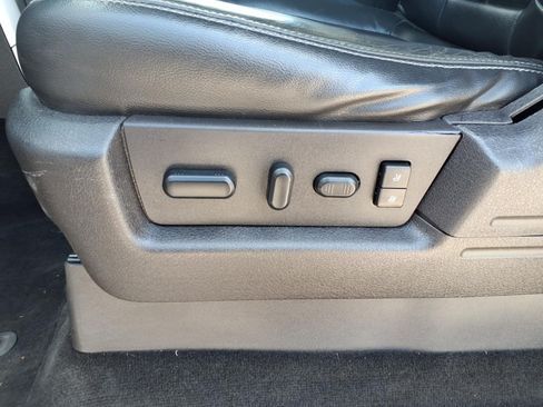 Used 2014 Ford F150 Lariat w/ Lariat Chrome Package AWD/4WD image 14
