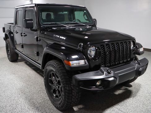 Used 2021 Jeep Gladiator Sport image 5