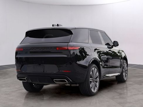 Certified 2026 Land Rover Range Rover Sport Dynamic SE AWD/4WD image 7