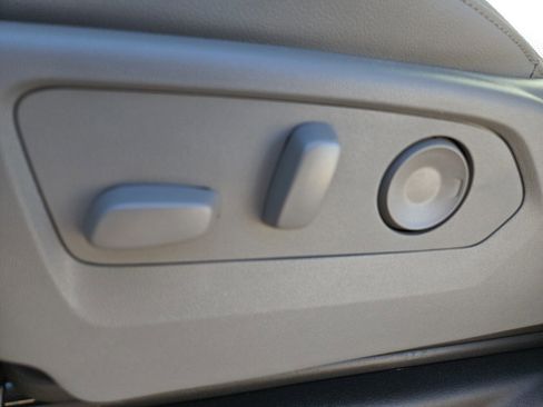 New 2026 GMC Sierra 1500 SLT image 14