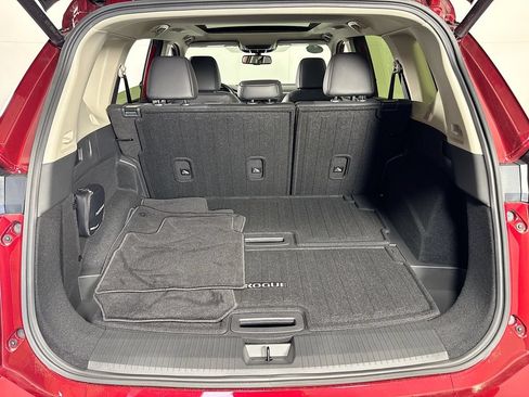 Used 2025 Nissan Rogue Platinum w/ Platinum Premium Package FWD image 33