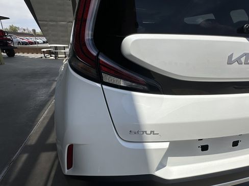 Used 2023 Kia Soul EX image 13