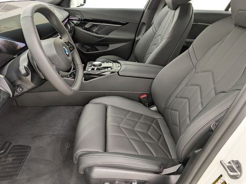 New 2026 BMW 530i xDrive w/ Premium Package AWD/4WD image 5