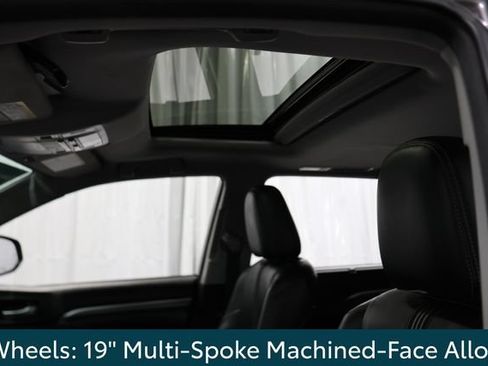 Used 2018 Toyota Highlander SE AWD/4WD image 24