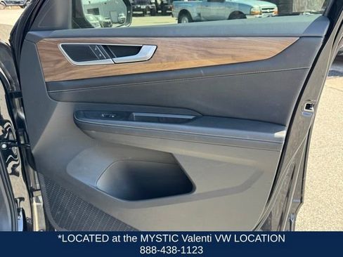 Certified 2024 Volkswagen Atlas SE w/ Panoramic Sunroof Package image 32