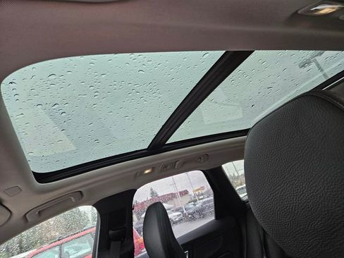 Certified 2025 Volvo XC60 B5 Plus image 19