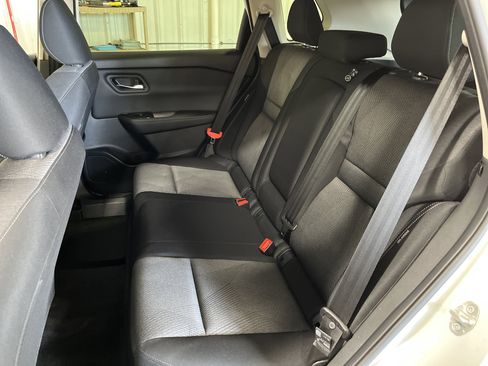 Used 2025 Nissan Rogue SV image 29