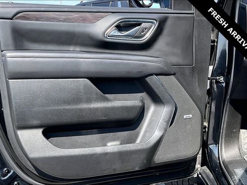 Used 2024 Chevrolet Tahoe Z71 w/ Luxury Package image 19