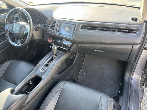Used 2019 Honda HR-V Touring image 13