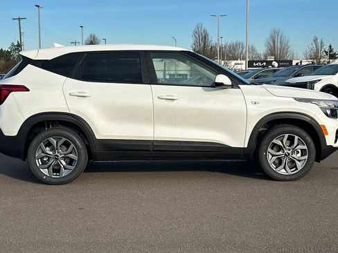 New 2026 Kia Seltos LX image 4
