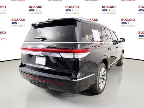 Certified 2023 Lincoln Navigator L Reserve RWD image 8