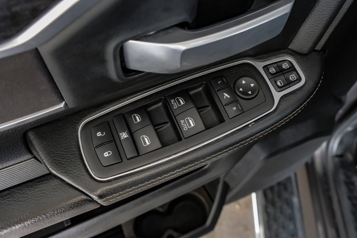Used 2024 RAM 2500 Big Horn AWD/4WD image 45