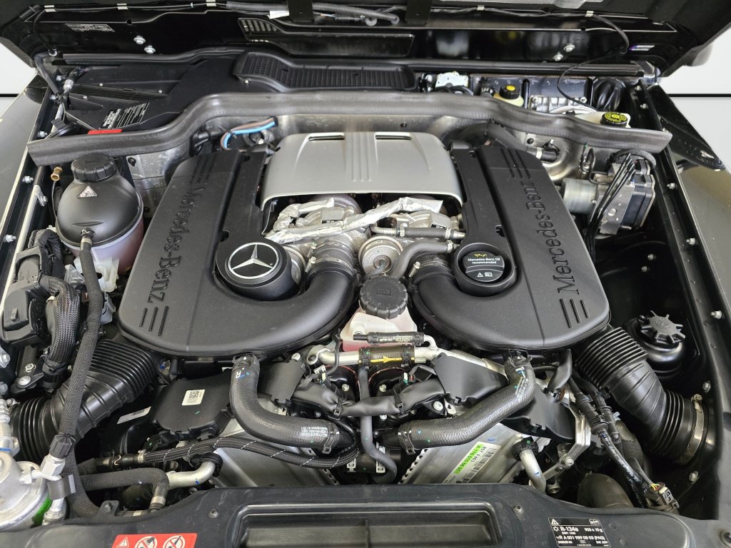 Used 2017 Mercedes-Benz G 550 Squared image 11