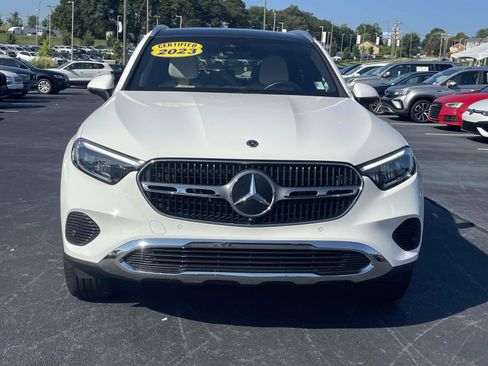 Used 2023 Mercedes-Benz GLC 300 4MATIC image 2