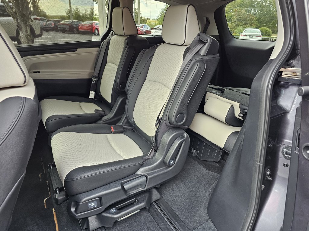 Used 2026 Honda Odyssey Elite image 16